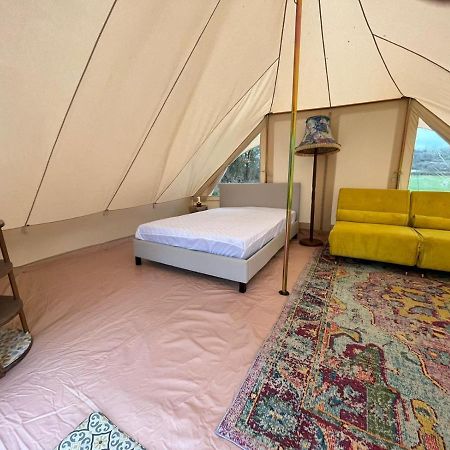 1 Glamping Tent With Kitchen & Electric On Small Family Campsite, No Bedding Supplied Narberth Exteriör bild